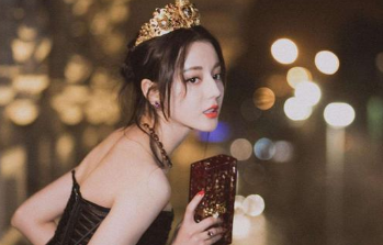 [迪丽热巴]以作品来提高知名度的演员，其知名度会长盛不衰！