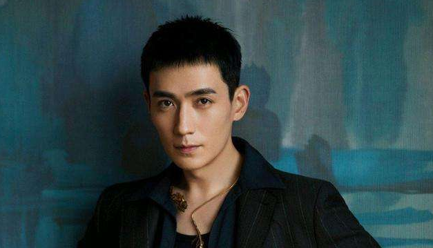 朱一龙|朱一龙温情演唱《突然好想你》，手心中的太阳温暖万千粉丝