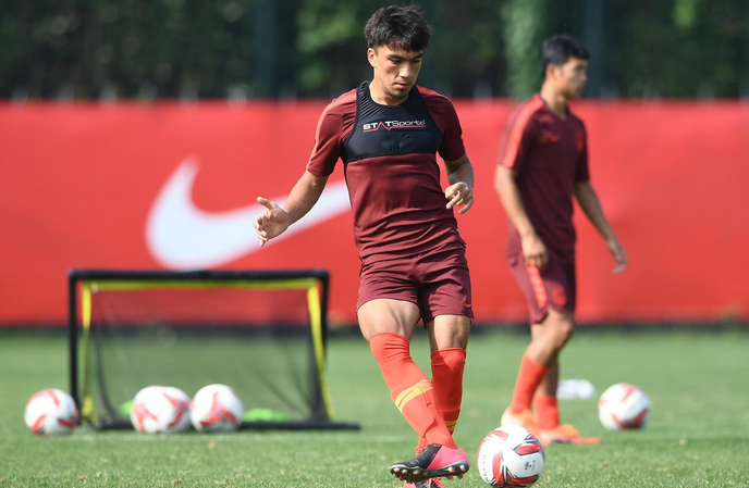 『广州恒大』顶替2大国脚！恒大19岁全能飞翼上位，43天内进3球+助高神破门