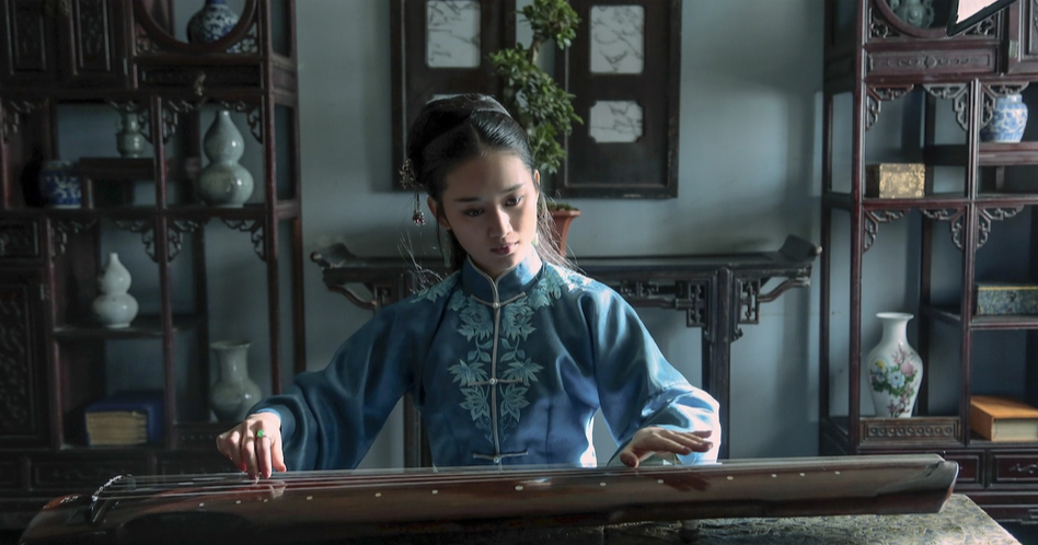 周一围|导演拍戏拍到一半跑路,主演无奈自导自演,不料最后竟获赞无数!