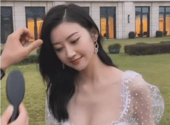 景甜|有种“肥而不腻”叫作生图下的景甜，当镜头拉近后，网友：快点扶我起来！