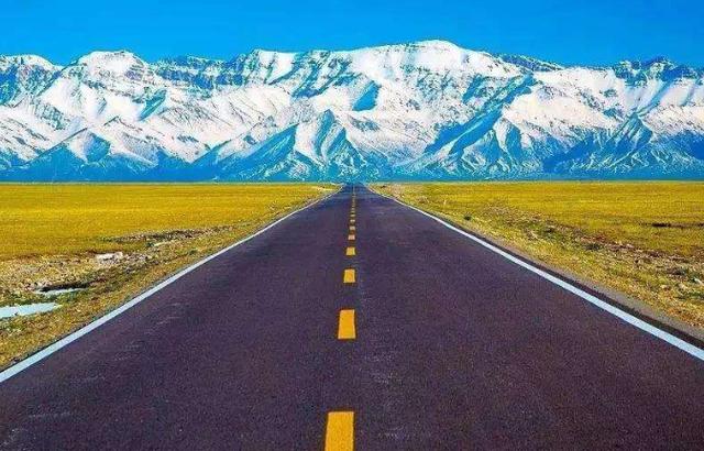 ：这条公路是自驾游的天堂，沿途美景让人陶醉，这辈子一定要去一次