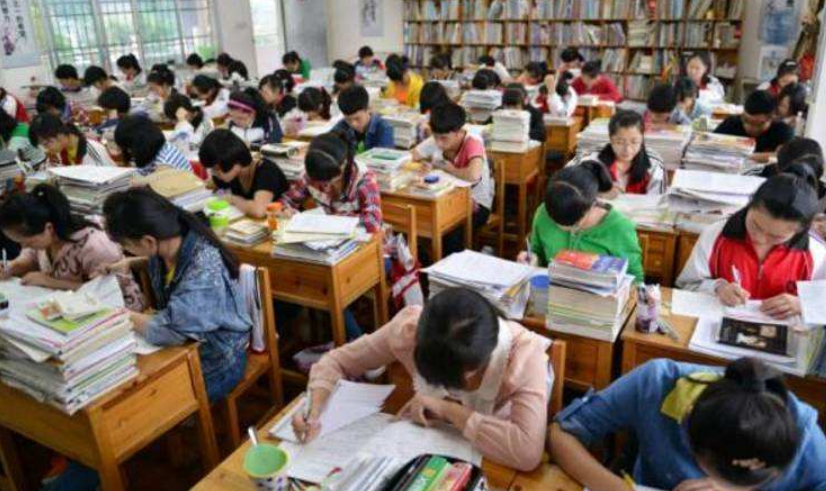 『考试』高考成绩一定高于模拟成绩？一线教师：不一定！要高就得付出代价