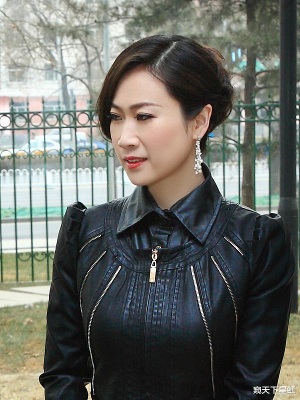 「芙蓉姐姐」励志女王“芙蓉姐姐”，未婚怀孕却被男友抛弃，曾多次表白王宝强，如今身家过亿