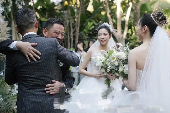 「肖战」杨丽萍回应水月出柜结婚，放下世俗眼光做自己 王一博肖战躺中枪