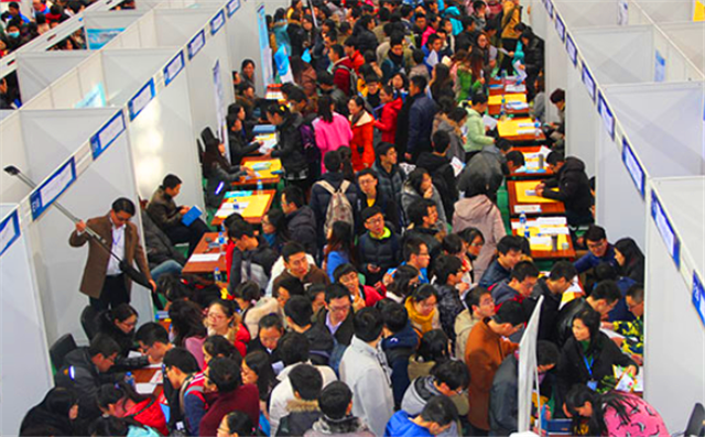 大学|大学比较轻松的3个专业，深受女生们的欢迎，毕业后也不愁工作