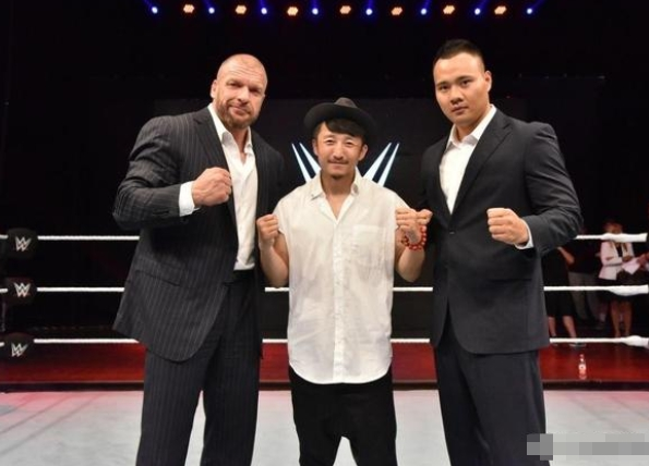 wwe:中国选手在WWE接二连三被解雇,有观众说中国人不适合WWE,你怎么看?