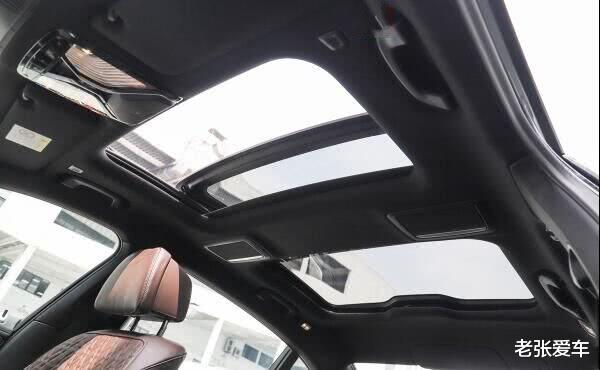宝马7系▲跌17万比S级还火，车长5米，百公里提速6秒，30岁开它真的有面子