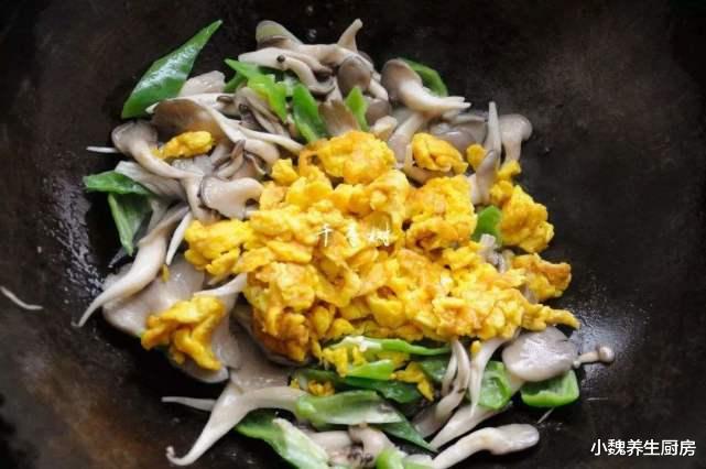 平菇|立秋后，遇见此菜多买点，简单易学，每天炒一盘，脑瓜更聪明