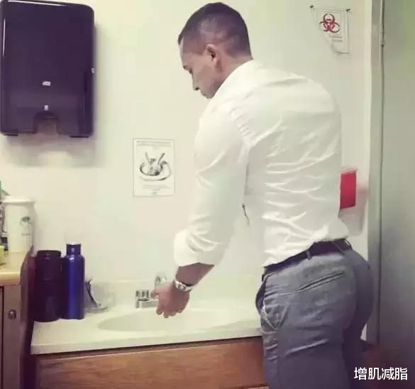 翘臀|男人练臀不是骚!6个练臀的动作,男女都不容易错过