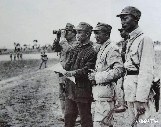 许世友|中国首次授衔,许世友觉得自己上将衔位低了,总理一句话点醒他