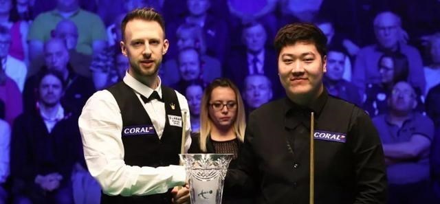 颜丙涛|特鲁姆普心魔难祛,颜丙涛项庄舞剑,球迷传话:比赛时少提提裤子