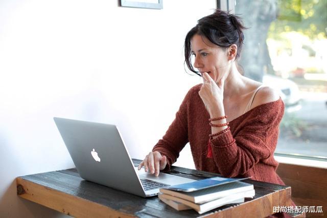 『便秘』加速女人衰老的3个坏习惯，希望你一个都不占，不妨自测一下