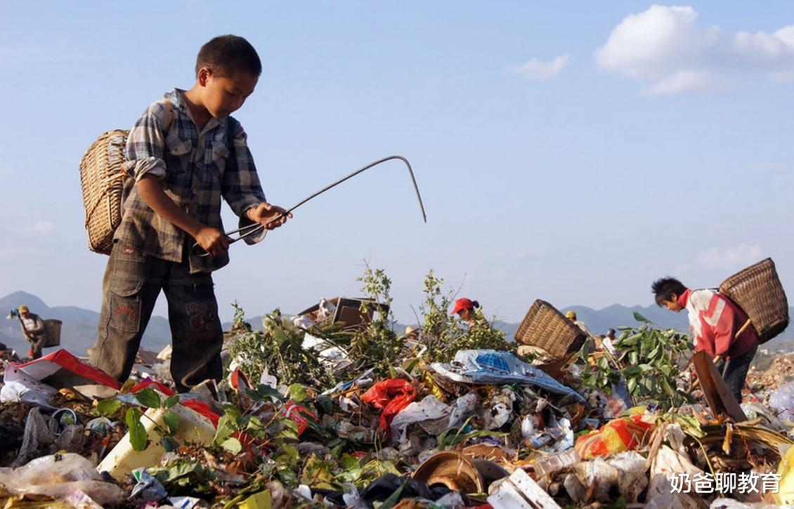 大学|高中每月就花50元，渴了就喝自来水，高考成绩出来，奶奶却哭了