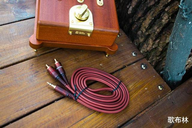 |复古雅致的好声音：巫喀秋莎桌面HiFi音响体验