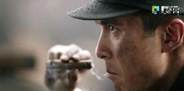 亮剑|亮剑3：咖啡雪茄都不算事，紧身裙装也能忍，看到女主腿忍不了