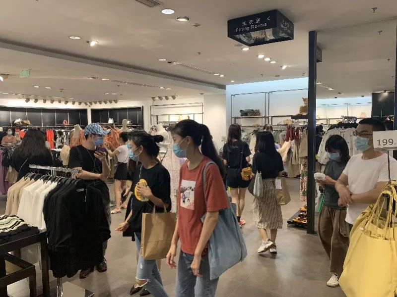 「ZARA」太突然！将关店1200家！又一巨头扛不住了！很多江西人买过