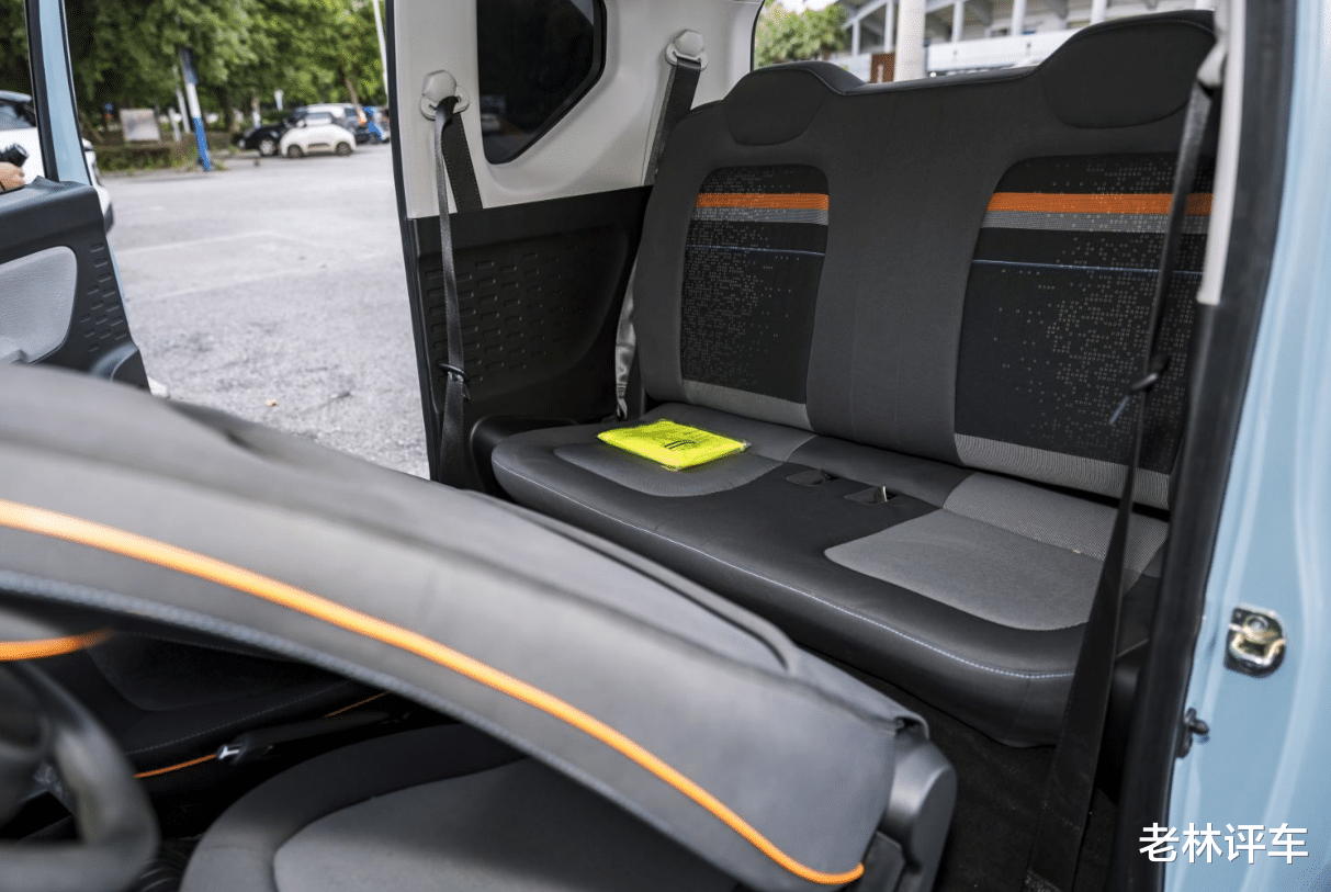 五菱宏光|五菱赢了奇瑞，新车上市50天卖出3万辆，可载4人5分钱一公里