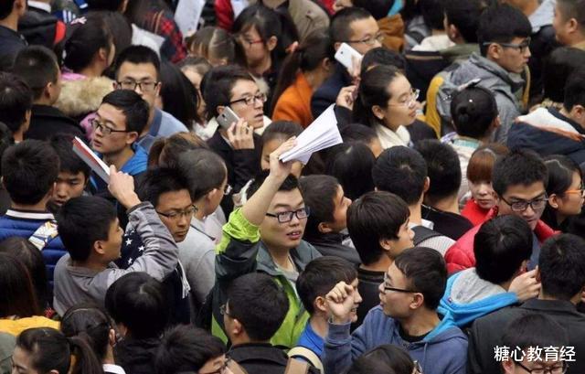 大学生|大学辅导员直言：这3种大学生，毕业等于失业，很难找到好工作