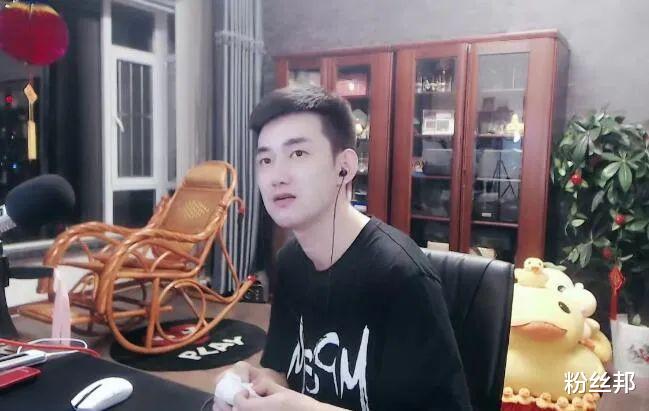 阿哲|黑白照恶搞后续,阿哲直言YY已经很给面子,这事正常也就一个B类