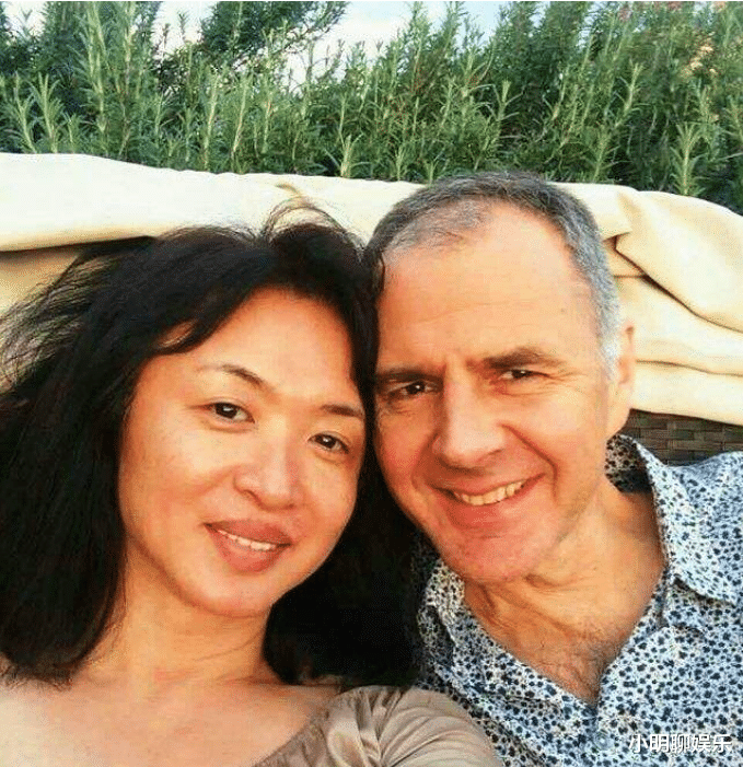 【金星】金星：和老公汉斯离婚仅仅用了5五分钟！刚出民政局就进了派出所