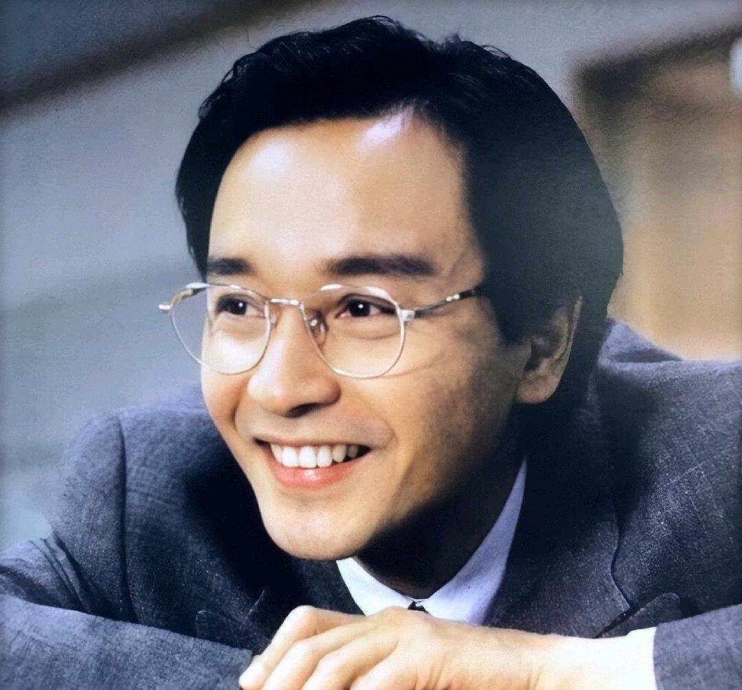 张国荣▲张国荣当年受失眠摧残写的一首歌，歌词早就透出端倪，却无人重视