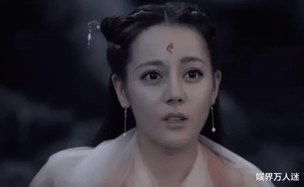 【迪丽热巴】《极挑》热巴脸垮严重，与3年前《跑男》差太多，她不该做烤瓷牙