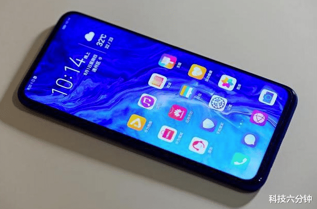 荣耀9x■1500元预算!这三款手机都是内行人的钟爱,买到就是赚到