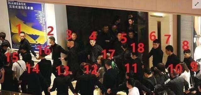 明星|压根没把央视的批评当回事，出行堪比“老佛爷”上街，刚火就飘？