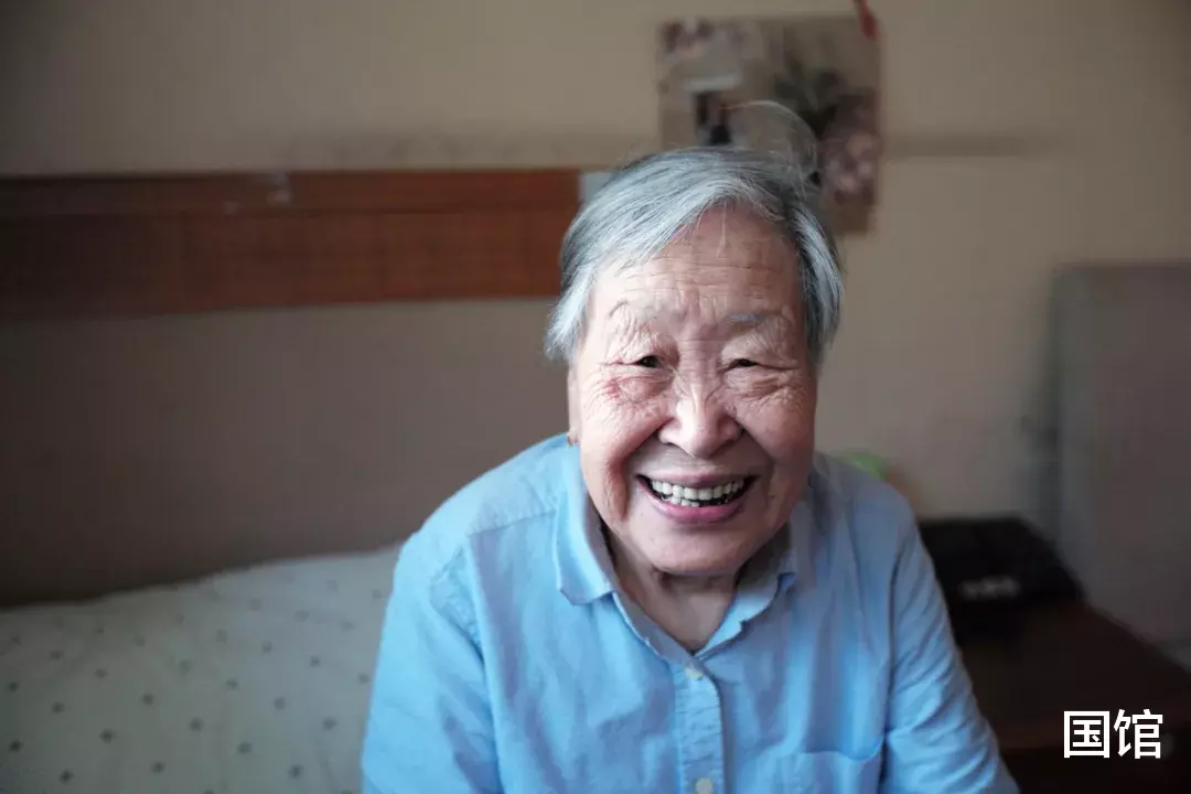 退休|独居老人阳台敲盆呼叫4昼夜：比去世更可怕的，是遗忘