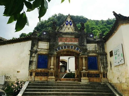 『和珅』70年前，他将300箱财宝藏起来，藏宝图露天摆放，却无人能解开奥秘