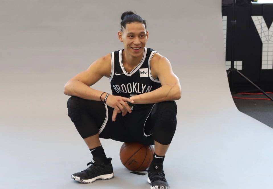 林书豪|林书豪为何宁愿在NBA打替补，也不愿意在CBA打球，他的回答很真实