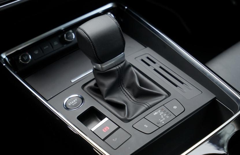 「雪铁龙C5」全款18万提了辆雪铁龙C5，开了1个月后，车主说了实在话