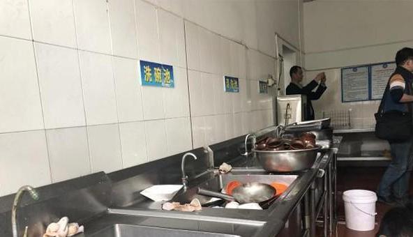 日本|凭啥日本儿童健康居全球之首？看看日本儿童午餐，国内学校做不到