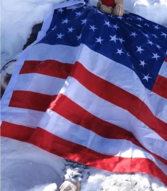 珠峰|珠穆朗玛峰“睡美人”，冰封9年成路标，数百人路过无人敢救她