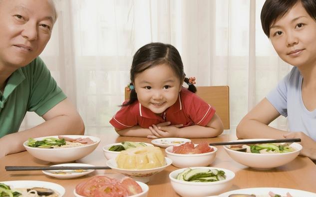 「饮食」14岁少女,切除直肠,挂上粪袋,母亲跪地痛哭:都是我的错