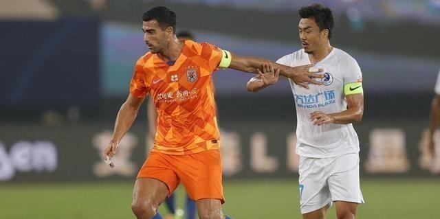 格德斯|名记解密李霄鹏不用格德斯原因，一席话句句在理，这下球迷理解了