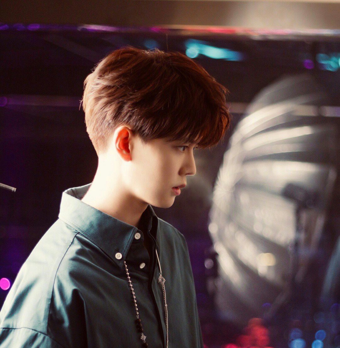 「任嘉伦」3档综艺，4部新剧，“一穷二白”的任嘉伦，资源为啥好得飞起