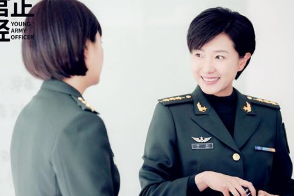 万茜|万茜刚在《浪姐》大火，后脚就官宣新剧，看到男主：娱乐圈真小