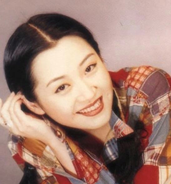 许晴|不婚不育的“北电金花”许晴终于承认：如果他没死，我也许已当妈