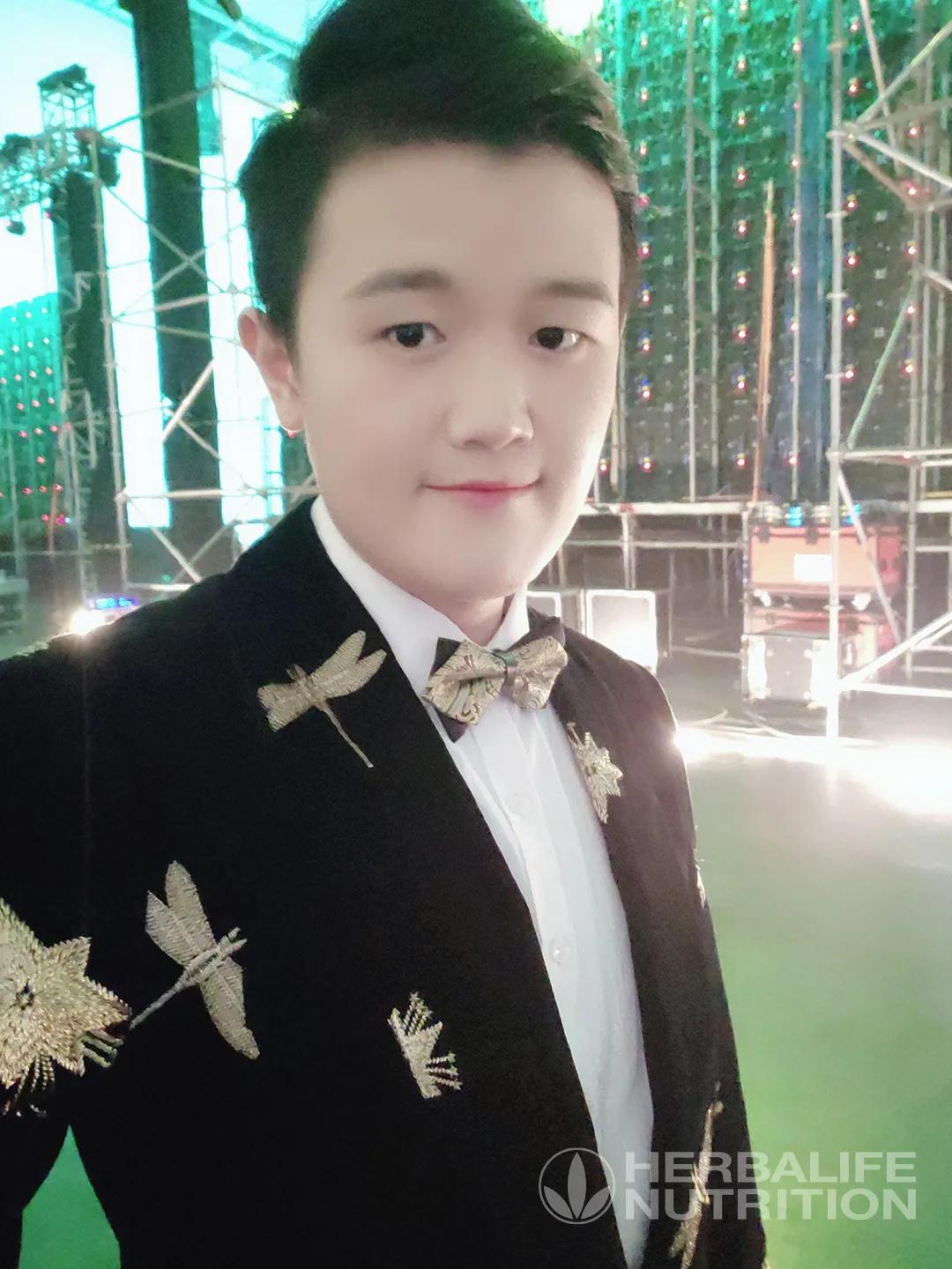 女孩|他成功减重100斤，身体力行告诉你，减肥真的不难！