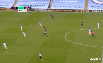 曼城|5-0完胜!33岁巨星独造3球,曼城被羞辱后彻底爆发,刷爆35年神迹