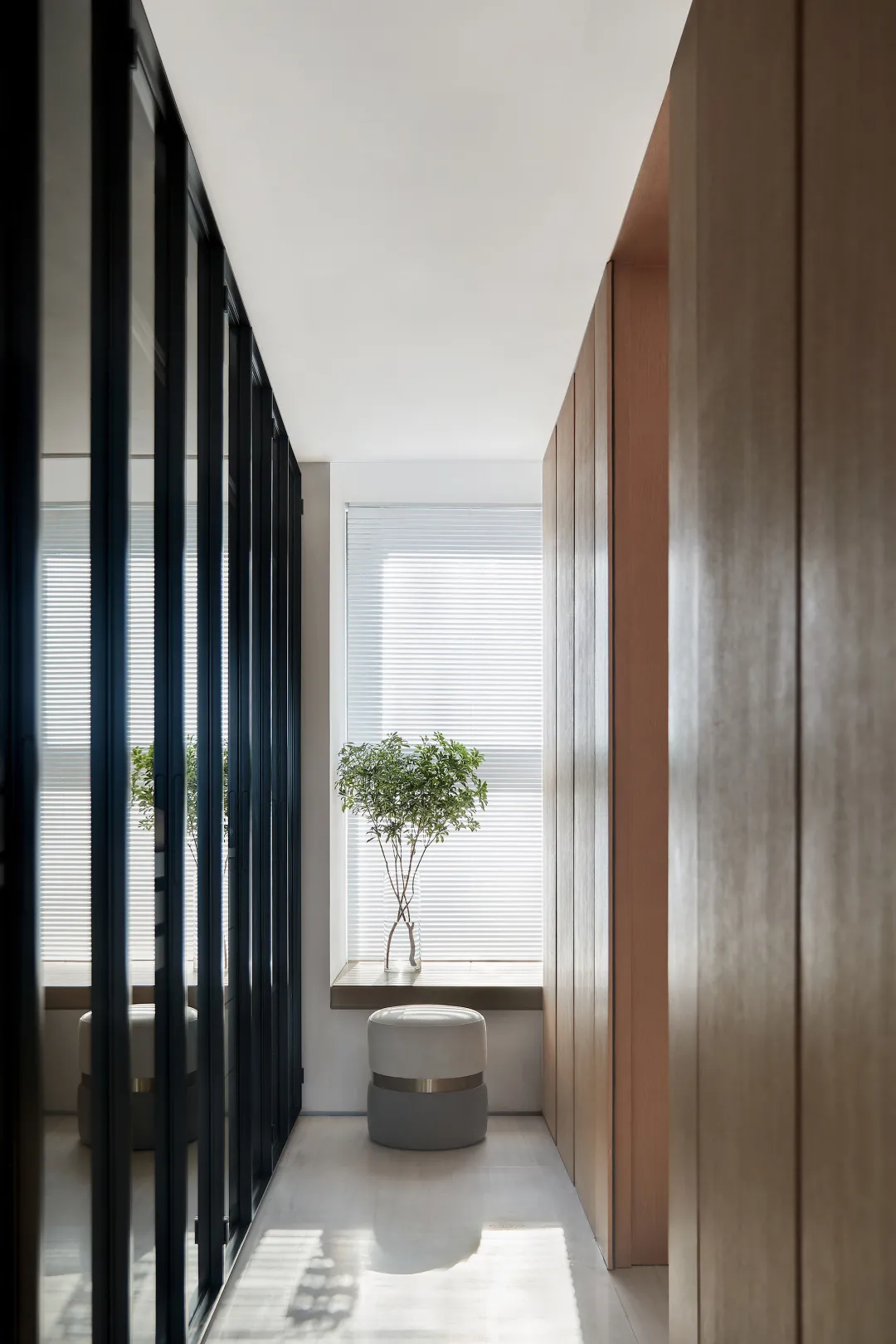 设计师|高级灰+原木色，太赞了！