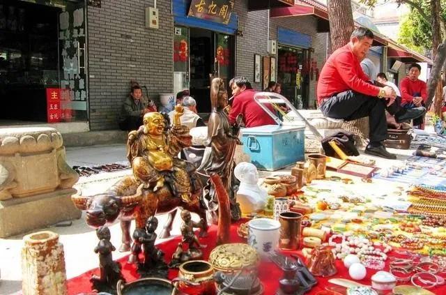 「文玩」买文玩，别只盯着潘家园，中国10个知名文玩市场，总有一个适合你