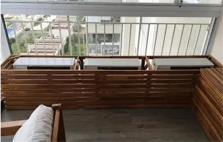 |阳台多打出一排矮柜,既能当休闲区又能储物,简直多出半间房