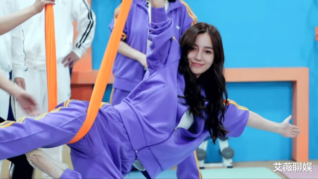 滤镜|?baby做空中瑜伽, 当突然没了滤镜后,真实腿长藏不住