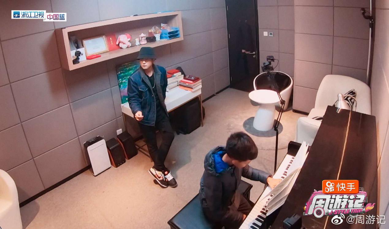 「周杰伦」古典乐也能freestyle,周杰伦这样的钢琴老师给我来一打