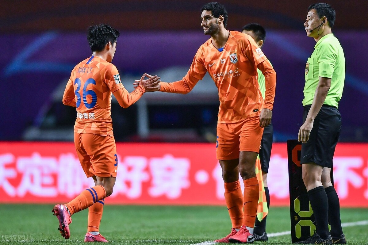 北京国安|郝伟首秀！鲁能决战国安大变阵：2外援中卫领衔首发，2大金靴入替