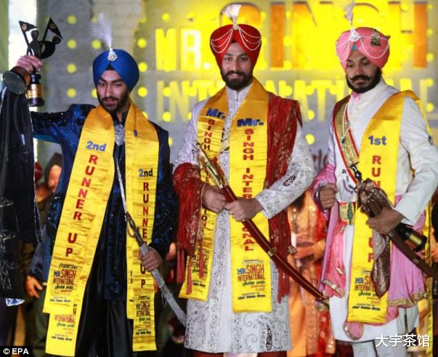 印度@为什么印度人喜欢包头，脸上留胡子？锡克人：你不包试试