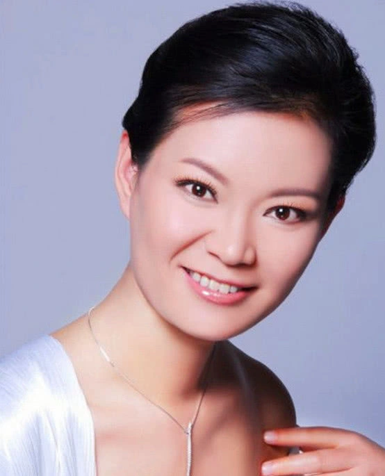 「华语乐坛」华语乐坛公认的铁肺高音，第一位已经淡出娱乐圈，第三位最可惜